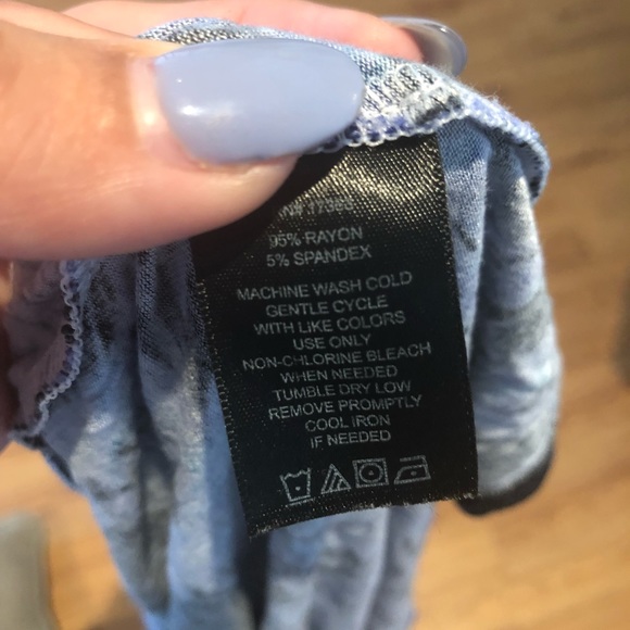 Ellen Tracy Floral Sleeveless Top - Picture 6 of 6